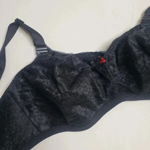 44EE-Jeunique Black Lace  Bra in Style J32 Natural Shape 80s Vintage NWOT